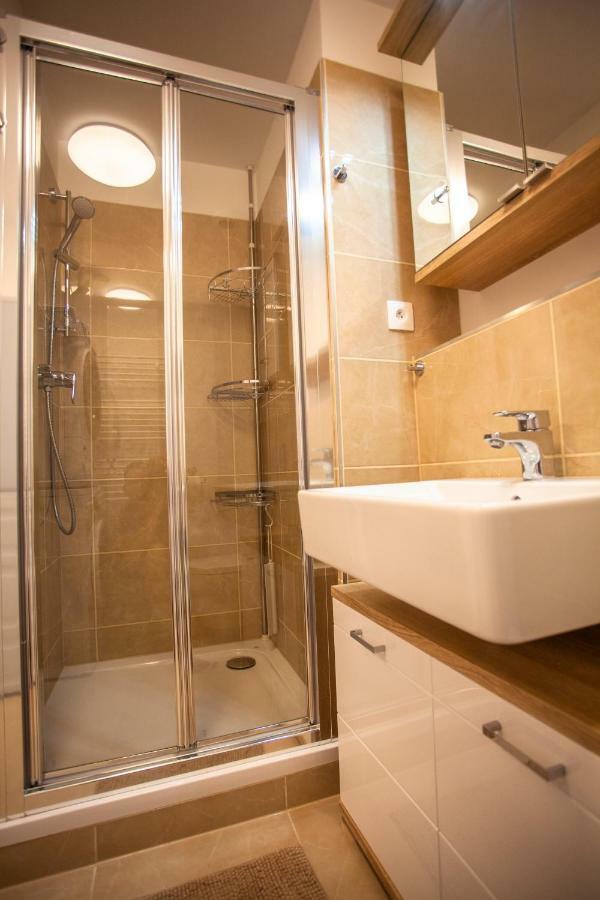Air-Conditioned City View Apartment 24H Check-In Bratislava Exterior foto